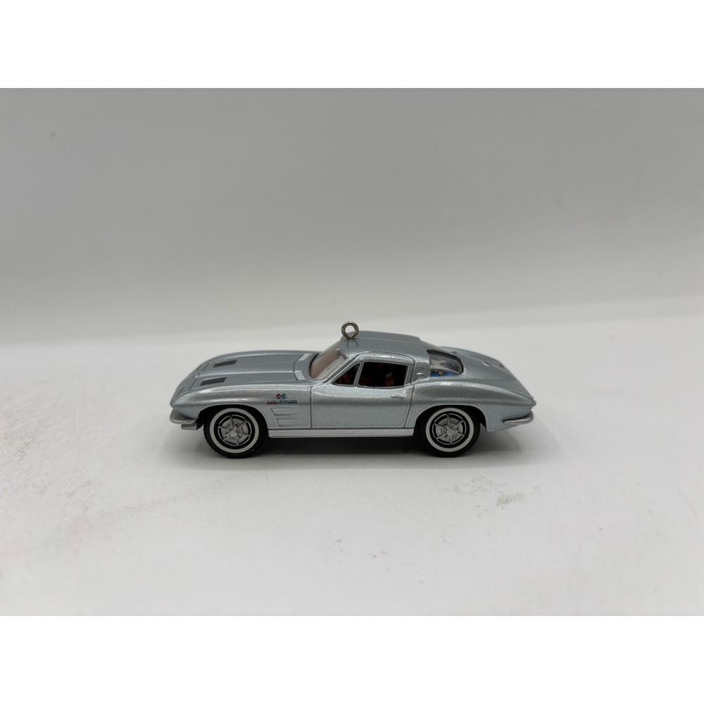 Hallmark Keepsake Ornamnet 2003 1963 Corvette Sting Ray Coupe 13th in the Series